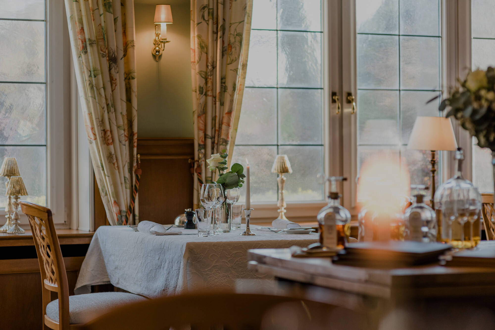 Friederike hegner 2020 niemeyers romantik posthotel loenszimmer 25%schwarz